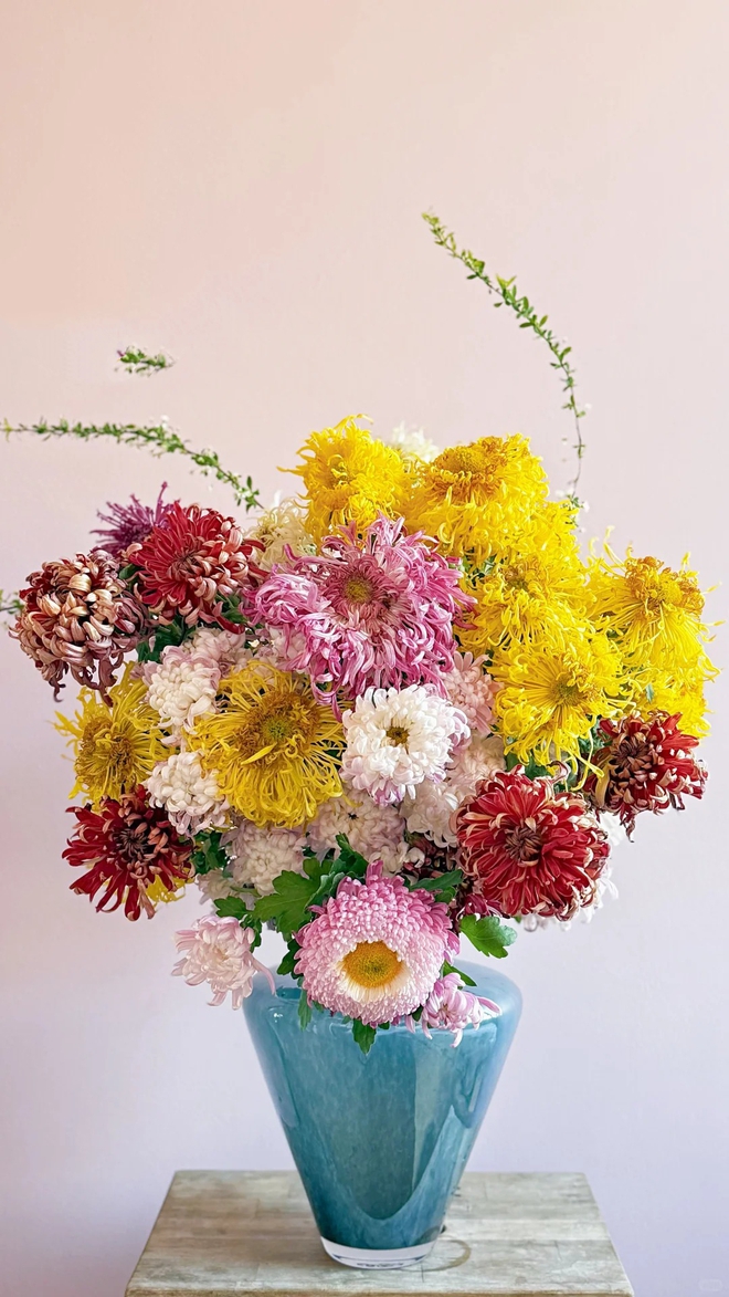 Kh&ocirc;ng chỉ đẹp, đ&acirc;y l&agrave; l&yacute; do người xưa dặn nhất định phải b&agrave;y hoa c&uacute;c ng&agrave;y Tết để gọi 