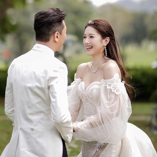 Cuối năm còn toang: 1 Hoa hậu hàng đầu chính thức ly hôn chồng đại gia hơn 10 tuổi vì bị "cấm" sinh con- Ảnh 4.