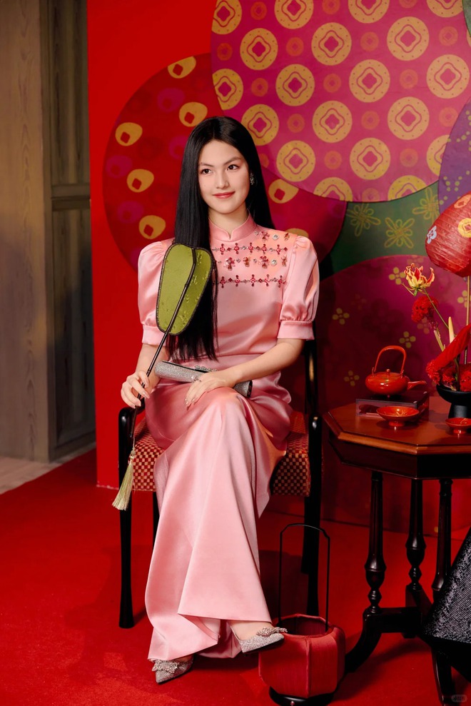 Mải mê "bóp" dáng, Lý Tương vô tình hại ái nữ thành "bà bầu", nhìn outfit tiền tỷ mà già chát mới càng tiếc nuối- Ảnh 7.