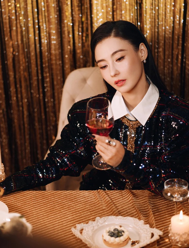 Soi "điểm vàng" trên gương mặt Trương Bá Chi: Nét tướng phú quý, bảo chứng địa vị "bất khả xâm phạm" suốt 3 thập kỷ- Ảnh 7.