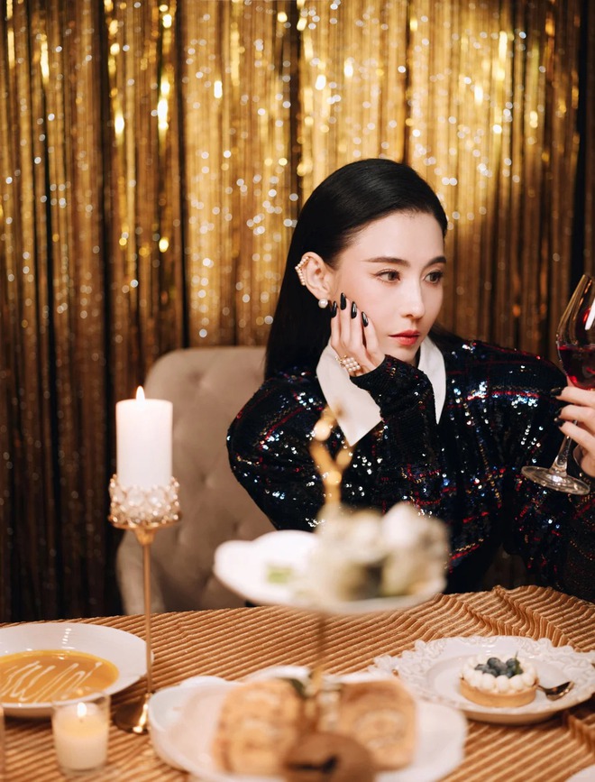 Soi "điểm vàng" trên gương mặt Trương Bá Chi: Nét tướng phú quý, bảo chứng địa vị "bất khả xâm phạm" suốt 3 thập kỷ- Ảnh 9.