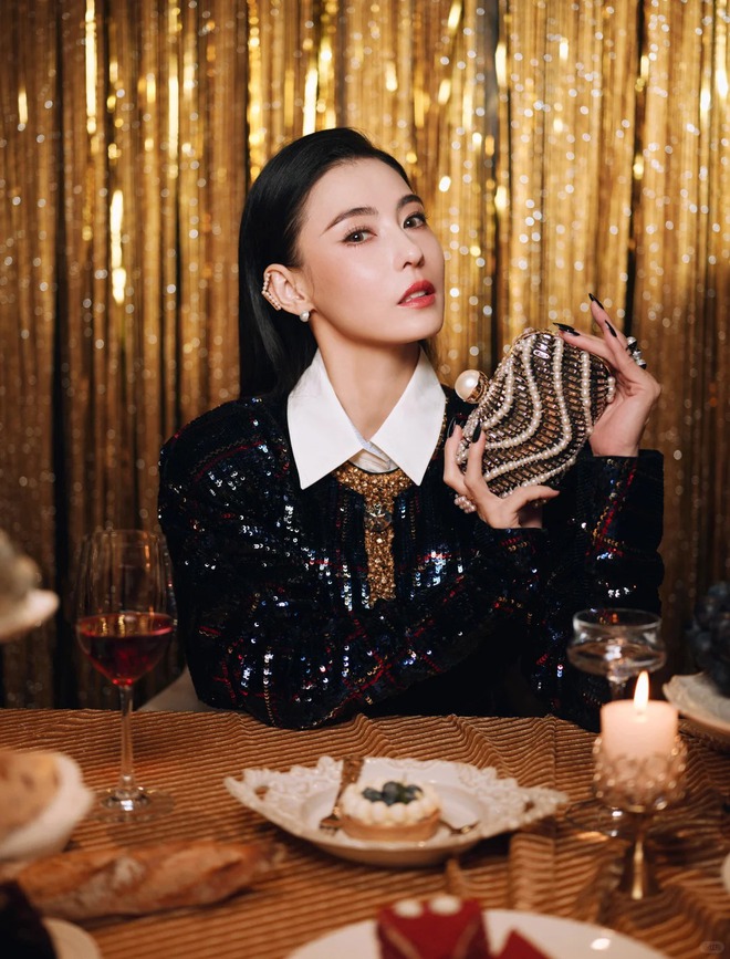 Soi "điểm vàng" trên gương mặt Trương Bá Chi: Nét tướng phú quý, bảo chứng địa vị "bất khả xâm phạm" suốt 3 thập kỷ- Ảnh 11.