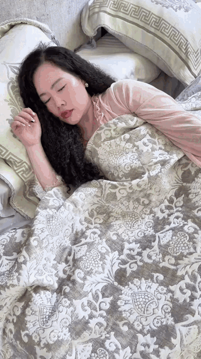 Nữ diễn viên Việt lấy chồng tỷ phú, sống như "bà hoàng", ngủ dậy có 5 hầu gái phục vụ- Ảnh 3.