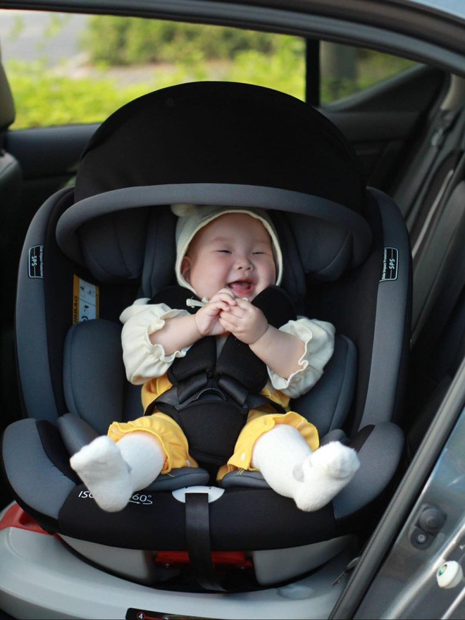 Mách mẹ 7 tips để con chịu ngồi ghế an toàn trên ô tô mà không khóc lóc, hoảng sợ- Ảnh 5.
