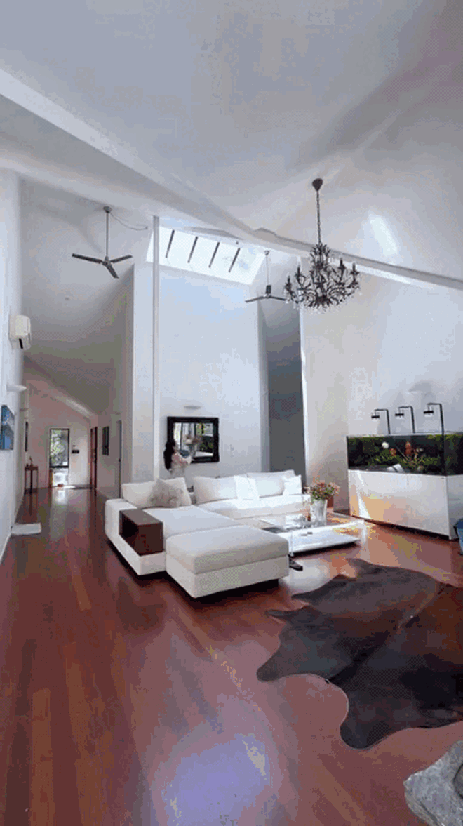 Nữ diễn viên Việt lấy chồng tỷ phú, sống như "bà hoàng", ngủ dậy có 5 hầu gái phục vụ- Ảnh 5.