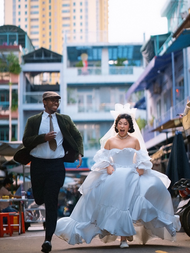 Bộ ảnh cưới cô dâu Việt và chú rể châu Phi viral nhất lúc này- Ảnh 1. Bộ ảnh cưới cô dâu Việt và chú rể châu Phi viral nhất lúc này- Ảnh 1.