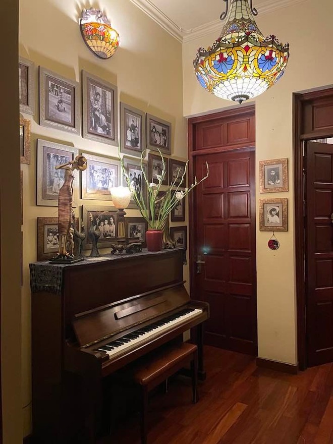 Cơ ngơi đẹp hơn tranh của “phù thuỷ” thiết kế xiêm y Táo Quân- Ảnh 14.