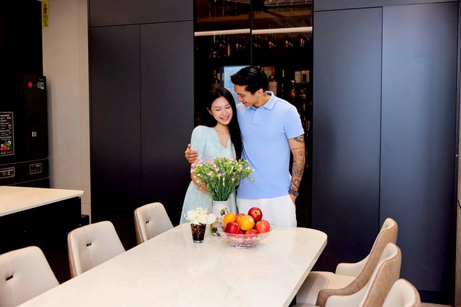 Đoàn Văn Hậu cùng loạt tuyển thủ xây biệt thự chục tỷ năm 2025, nhưng sổ đỏ phố cổ của Duy Mạnh mới oách!- Ảnh 2.