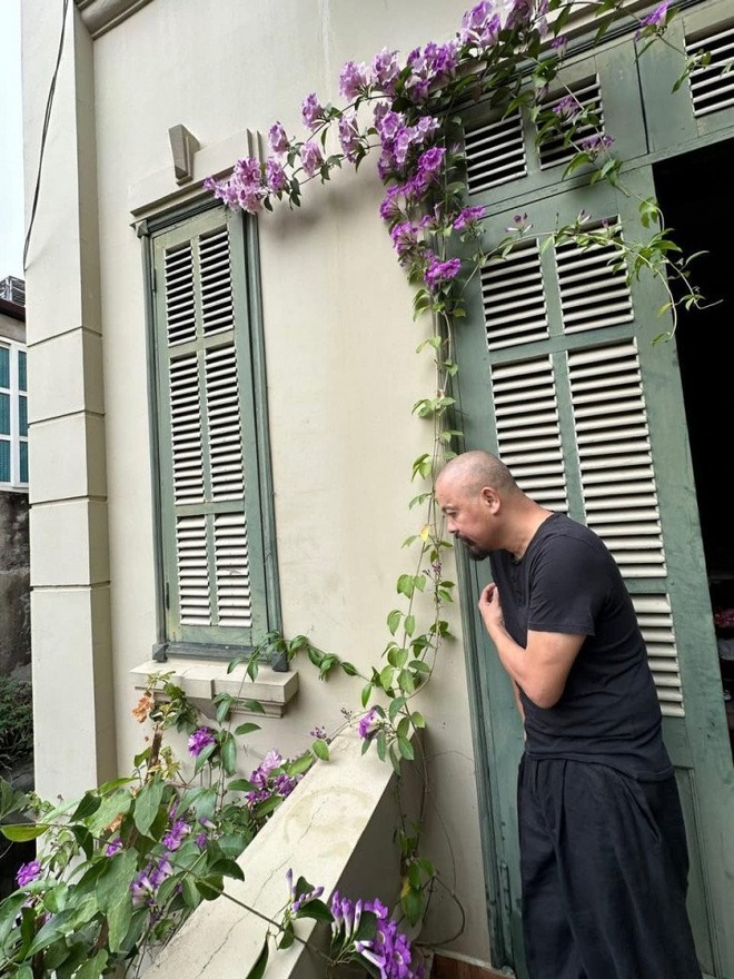 Cơ ngơi đẹp hơn tranh của “phù thuỷ” thiết kế xiêm y Táo Quân- Ảnh 4.