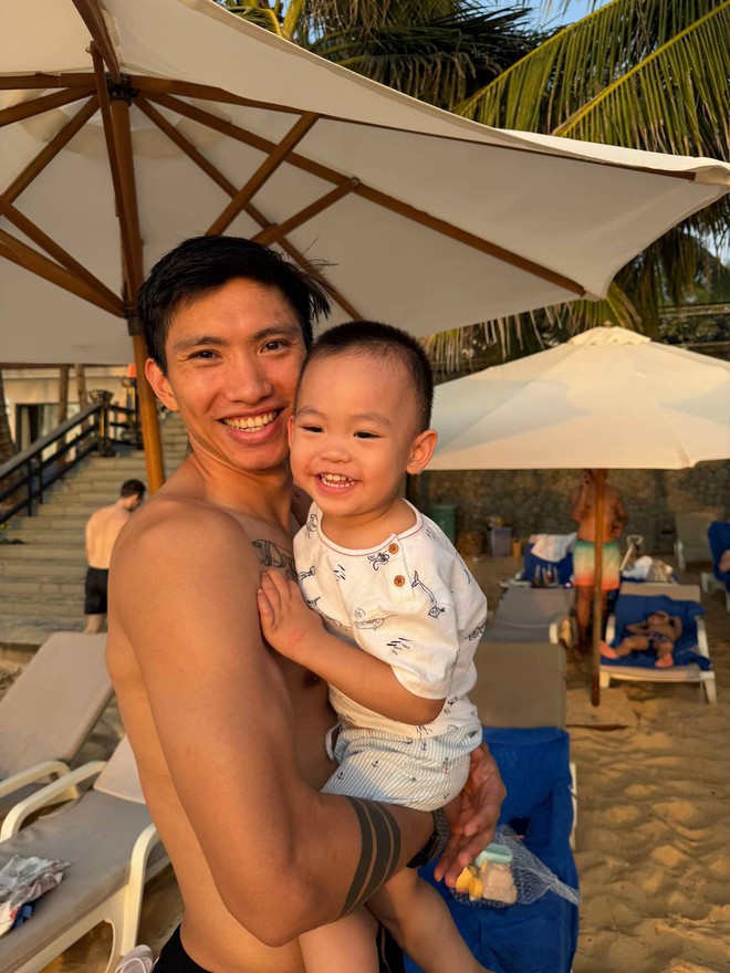 Doãn Hải My khoe chân dài thẳng tắp, tình tứ e ấp bên Văn Hậu, còn ai đồn tiểu thư thích to tiếng với chồng?- Ảnh 6.