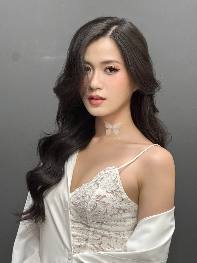 Lâm Vỹ Dạ lại trẻ măng, đôi chân hoá ra cũng thuộc hàng cực phẩm!- Ảnh 7.