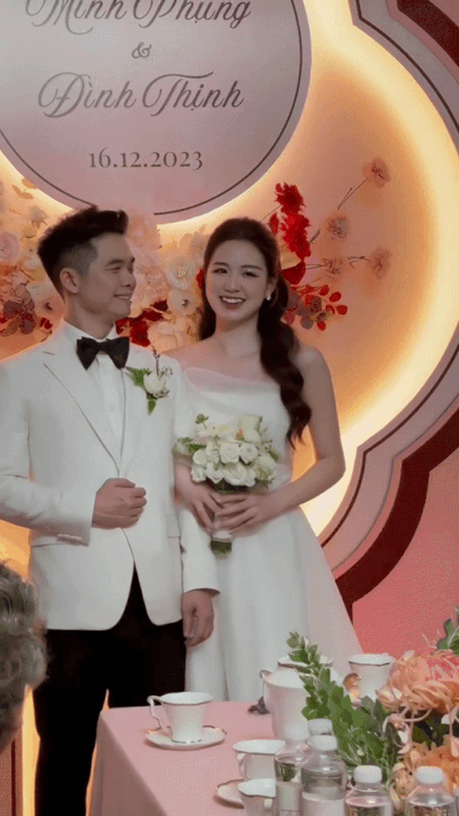 Bán sầu riêng có thiếu gia bán vàng vào "cua": Mỹ nhân Hà Nội cưới "cả nước" xem, giờ mở mắt là thấy vàng- Ảnh 2.