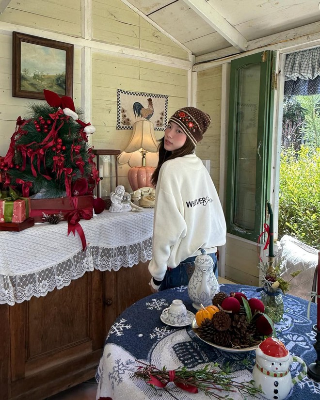 Bạn gái tin đồn của Song Luân: Visual "xịn mịn" như Baifern, gu cỡ này bảo sao ai đó "đổ đứ đừ"- Ảnh 4. Bạn gái tin đồn của Song Luân: Visual "xịn mịn" như Baifern, gu cỡ này bảo sao ai đó "đổ đứ đừ"- Ảnh 4.