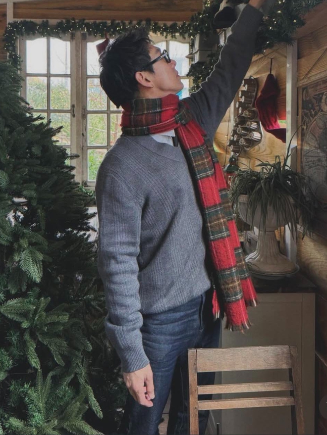 Tin vui cuối năm: Khui hint hẹn hò Anh Trai đẹp nhất Say Hi, danh tính nhà gái khiến fan sốc nặng- Ảnh 2.