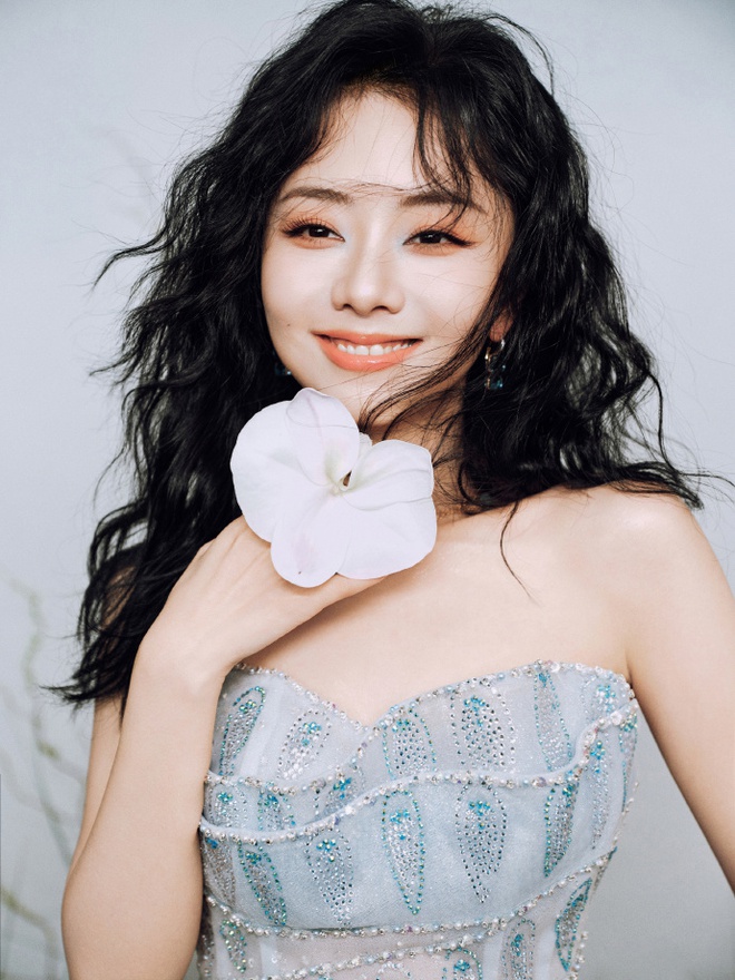 5 mỹ nhân đẹp nhất Trung Quốc 2025: Lưu Diệc Phi xếp sau Địch Lệ Nhiệt Ba, hạng 1 ai nghe tên cũng sốc- Ảnh 27.