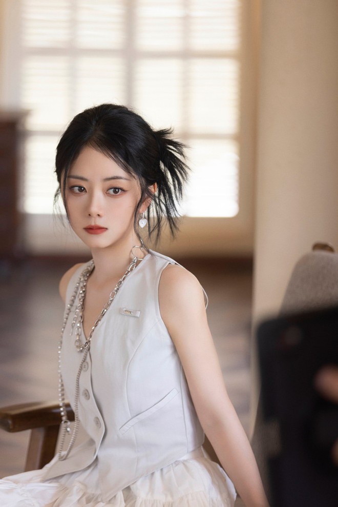 5 mỹ nhân đẹp nhất Trung Quốc 2025: Lưu Diệc Phi xếp sau Địch Lệ Nhiệt Ba, hạng 1 ai nghe tên cũng sốc- Ảnh 26.