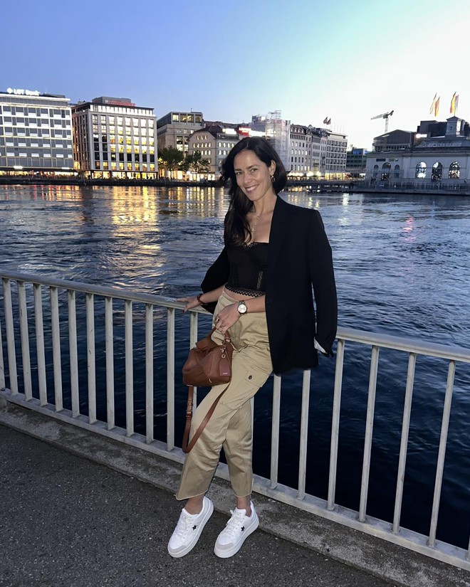 Ngôi sao tennis xinh đẹp tuyệt trần nộp đơn ly hôn huyền thoại MU vì bị "cắm sừng"- Ảnh 9.