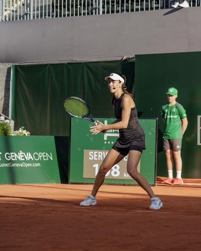 Ngôi sao tennis xinh đẹp tuyệt trần nộp đơn ly hôn huyền thoại MU vì bị "cắm sừng"- Ảnh 7.