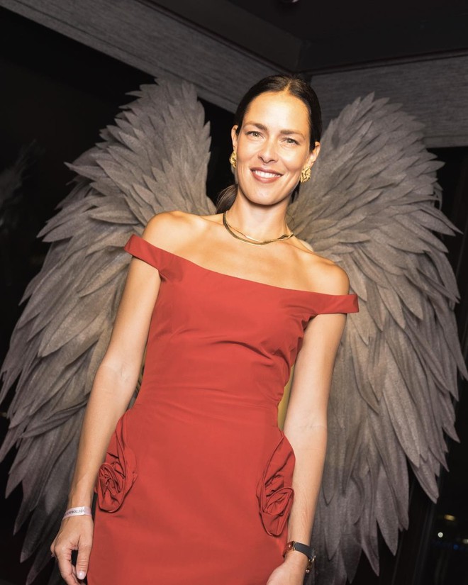 Ngôi sao tennis xinh đẹp tuyệt trần nộp đơn ly hôn huyền thoại MU vì bị "cắm sừng"- Ảnh 10.