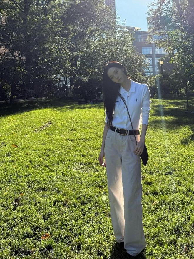 Bạn gái của đỉnh lưu toàn cầu: Visual như tuyệt tác AI, style cuốn đến nghẹt thở- Ảnh 9. Bạn gái của đỉnh lưu toàn cầu: Visual như tuyệt tác AI, style cuốn đến nghẹt thở- Ảnh 9.