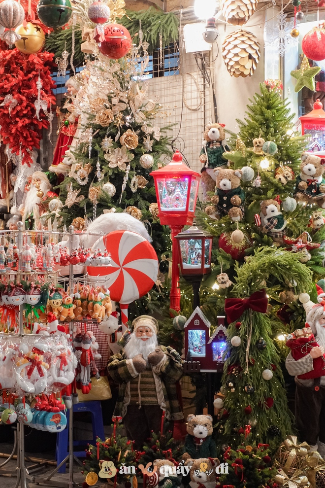 Khung cảnh rực sáng tại Hàng Mã đã trở lại- Ảnh 9. Khung cảnh rực sáng tại Hàng Mã đã trở lại- Ảnh 9.