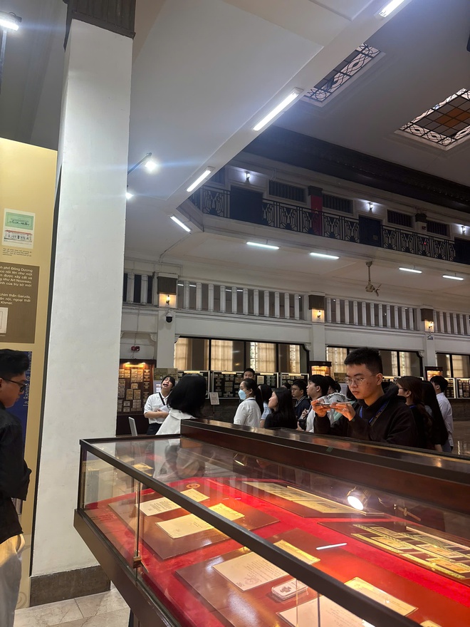 Bên trong căn phòng đầy tiền mặt tại Ngân hàng Nhà nước Việt Nam, lần đầu mở cửa công khai cho người dân chiêm ngưỡng- Ảnh 11. Bên trong căn phòng đầy tiền mặt tại Ngân hàng Nhà nước Việt Nam, lần đầu mở cửa công khai cho người dân chiêm ngưỡng- Ảnh 11.