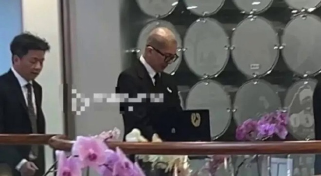 343 ngày tang tóc của showbiz: Hơn chục sao đột tử, hết tự sát, bạo bệnh lại đến tai nạn ngã lầu đầy uẩn khúc- Ảnh 5. 343 ngày tang tóc của showbiz: Hơn chục sao đột tử, hết tự sát, bạo bệnh lại đến tai nạn ngã lầu đầy uẩn khúc- Ảnh 5.