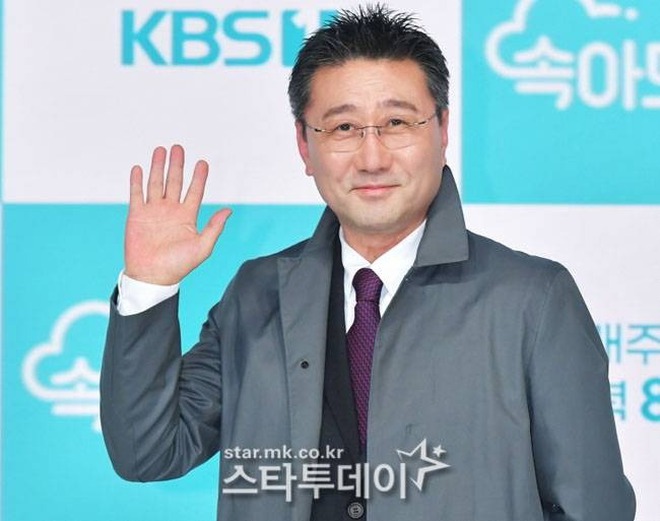 343 ngày tang tóc của showbiz: Hơn chục sao đột tử, hết tự sát, bạo bệnh lại đến tai nạn ngã lầu đầy uẩn khúc- Ảnh 20. 343 ngày tang tóc của showbiz: Hơn chục sao đột tử, hết tự sát, bạo bệnh lại đến tai nạn ngã lầu đầy uẩn khúc- Ảnh 20.