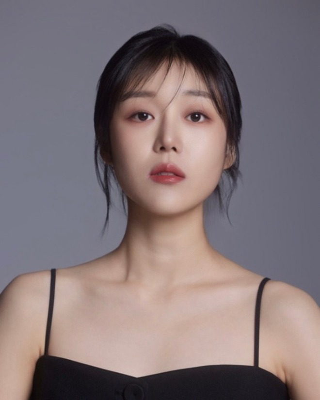 343 ngày tang tóc của showbiz: Hơn chục sao đột tử, hết tự sát, bạo bệnh lại đến tai nạn ngã lầu đầy uẩn khúc- Ảnh 22. 343 ngày tang tóc của showbiz: Hơn chục sao đột tử, hết tự sát, bạo bệnh lại đến tai nạn ngã lầu đầy uẩn khúc- Ảnh 22.