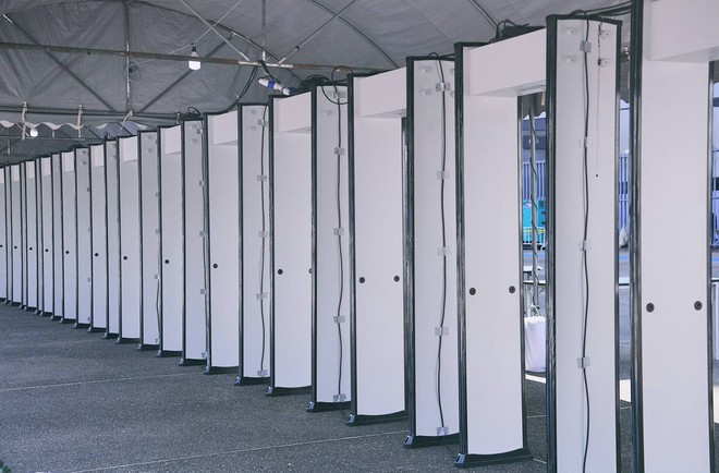 Cận cảnh xe dò bom mìn xuất hiện tại SVĐ Rajamangala trước giờ lễ khai mạc SEA Games 33- Ảnh 16. Cận cảnh xe dò bom mìn xuất hiện tại SVĐ Rajamangala trước giờ lễ khai mạc SEA Games 33- Ảnh 16.