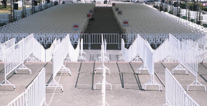 Cận cảnh xe dò bom mìn xuất hiện tại SVĐ Rajamangala trước giờ lễ khai mạc SEA Games 33- Ảnh 17. Cận cảnh xe dò bom mìn xuất hiện tại SVĐ Rajamangala trước giờ lễ khai mạc SEA Games 33- Ảnh 17.