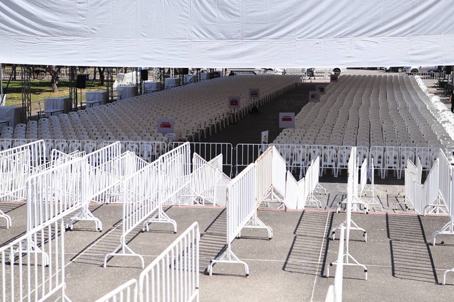 Cận cảnh xe dò bom mìn xuất hiện tại SVĐ Rajamangala trước giờ lễ khai mạc SEA Games 33- Ảnh 14. Cận cảnh xe dò bom mìn xuất hiện tại SVĐ Rajamangala trước giờ lễ khai mạc SEA Games 33- Ảnh 14.