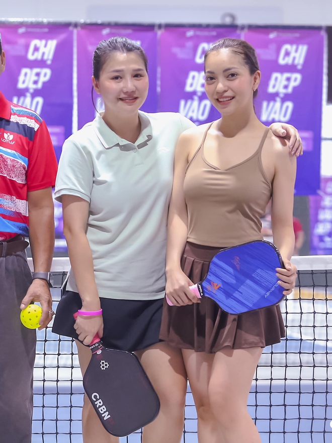 Nhật Lê "trắng phát sáng" trên sân pickleball, sau 7 năm vẫn mang vibe "mối tình năm 17 tuổi" nổi nhất làng bóng đá- Ảnh 4.