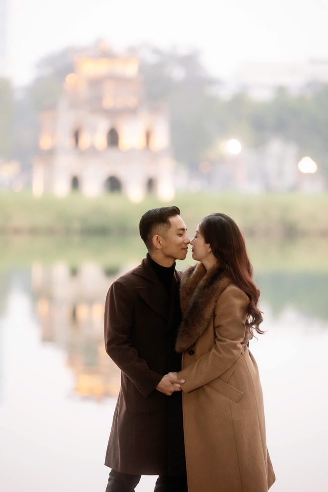 Visual "đỉnh nóc, kịch trần" gia đình nhà Khánh Thi - Phan Hiển, chỉ lộ duy nhất một khuyết điểm của mẹ 3 con- Ảnh 6.