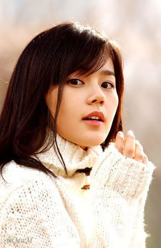 Lộ ảnh nhan sắc mộc của đệ nhất mỹ nhân Hàn Quốc khi chụp từ “góc chết”- Ảnh 3. Lộ ảnh nhan sắc mộc của đệ nhất mỹ nhân Hàn Quốc khi chụp từ “góc chết”- Ảnh 3.