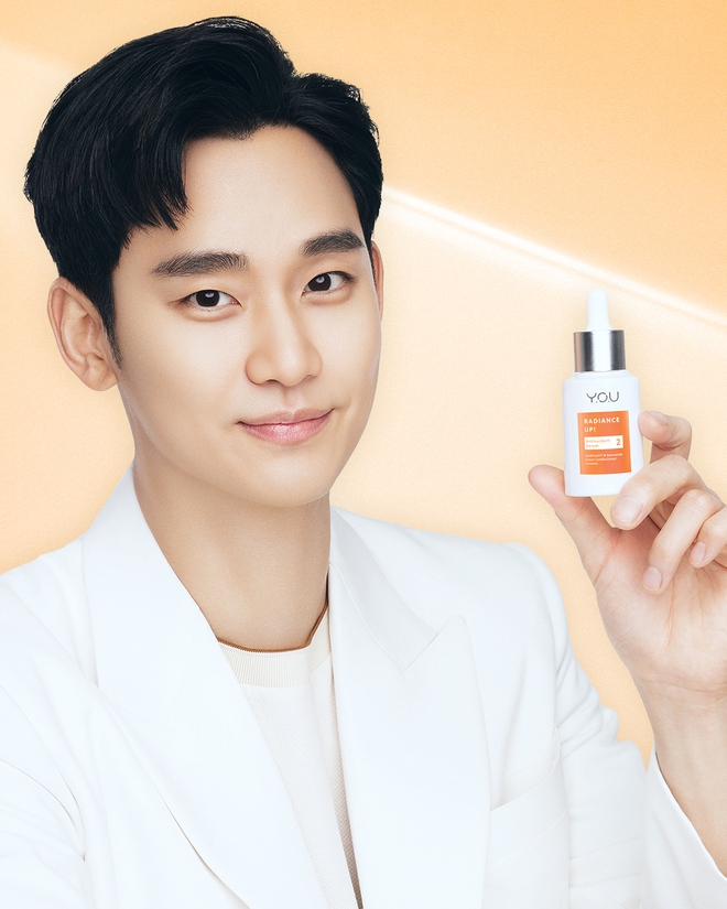 Brand thời trang "bỏ của chạy lấy người" vì Kim Soo Hyun, chỉ còn trông đợi vào công chúa Kpop- Ảnh 9. Brand thời trang "bỏ của chạy lấy người" vì Kim Soo Hyun, chỉ còn trông đợi vào công chúa Kpop- Ảnh 9.