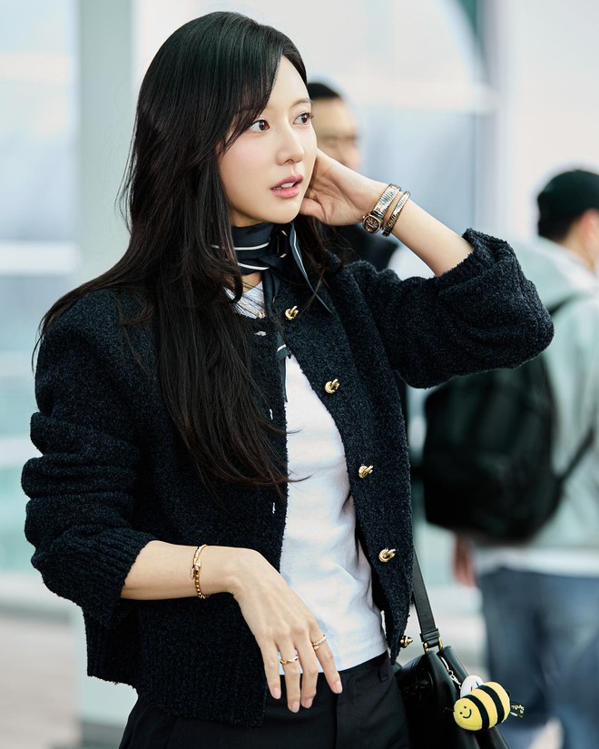 Kim Ji Won tái hiện combo viral tại event, gọi là "chiến thần visual" quá xứng đáng- Ảnh 14.