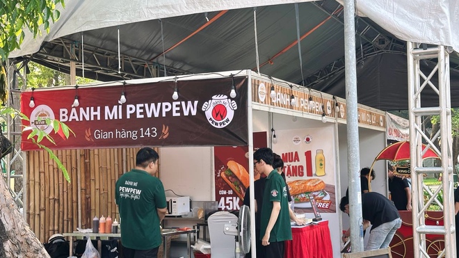 Cận cảnh lễ hội Bánh mì lớn nhất năm "đổ bộ" TP.HCM: Hơn 150 gian hàng, biển người xếp hàng từ sáng sớm- Ảnh 17.