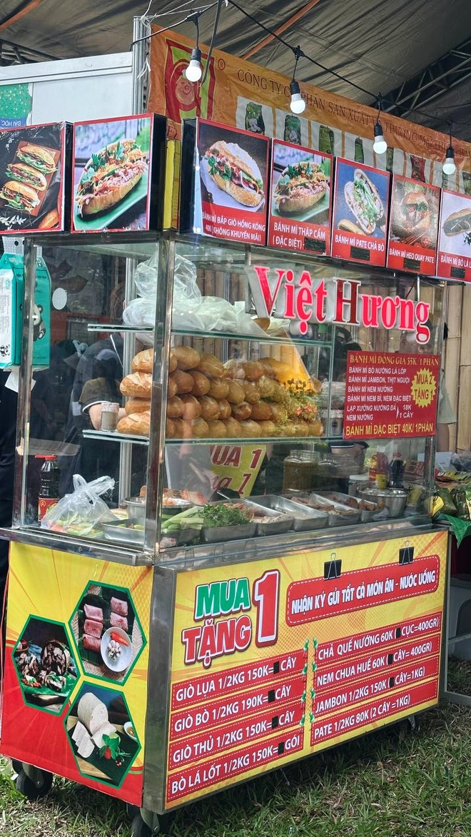 Cận cảnh lễ hội Bánh mì lớn nhất năm "đổ bộ" TP.HCM: Hơn 150 gian hàng, biển người xếp hàng từ sáng sớm- Ảnh 15.