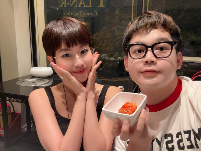 "Bóc tách" hội bạn nổi tiếng của Ngọc Kem sau drama với ViruSs: Khó hiểu vô cùng khi zoom đến từng thành viên- Ảnh 4.