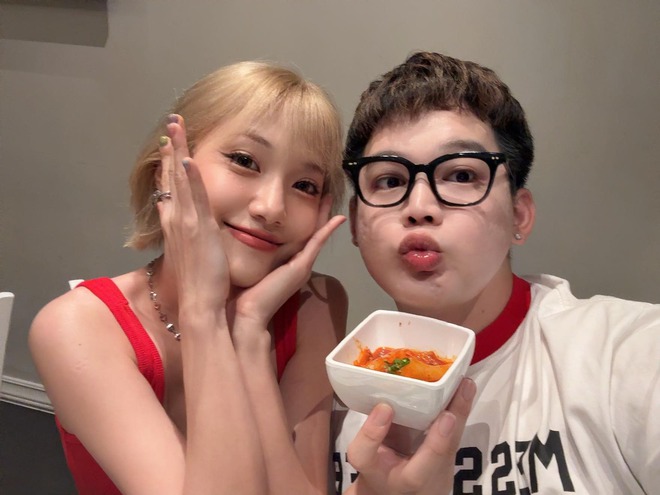 "Bóc tách" hội bạn nổi tiếng của Ngọc Kem sau drama với ViruSs: Khó hiểu vô cùng khi zoom đến từng thành viên- Ảnh 3.