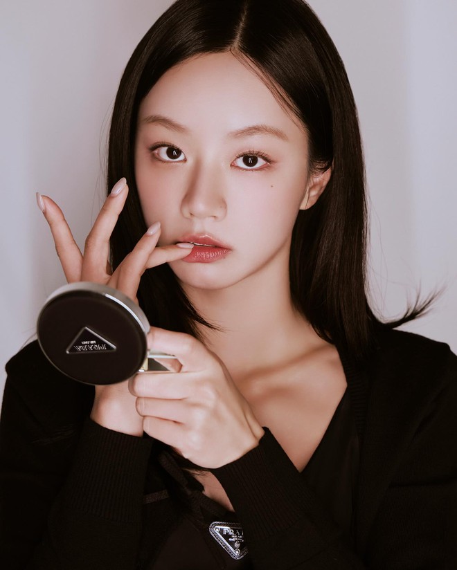 Nữ hoàng quảng cáo từng vượt mặt Suzy, giờ viral với khoảnh khắc ai thấy cũng muốn cưng chiều- Ảnh 17.