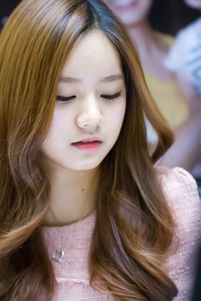 Nữ hoàng quảng cáo từng vượt mặt Suzy, giờ viral với khoảnh khắc ai thấy cũng muốn cưng chiều- Ảnh 20.