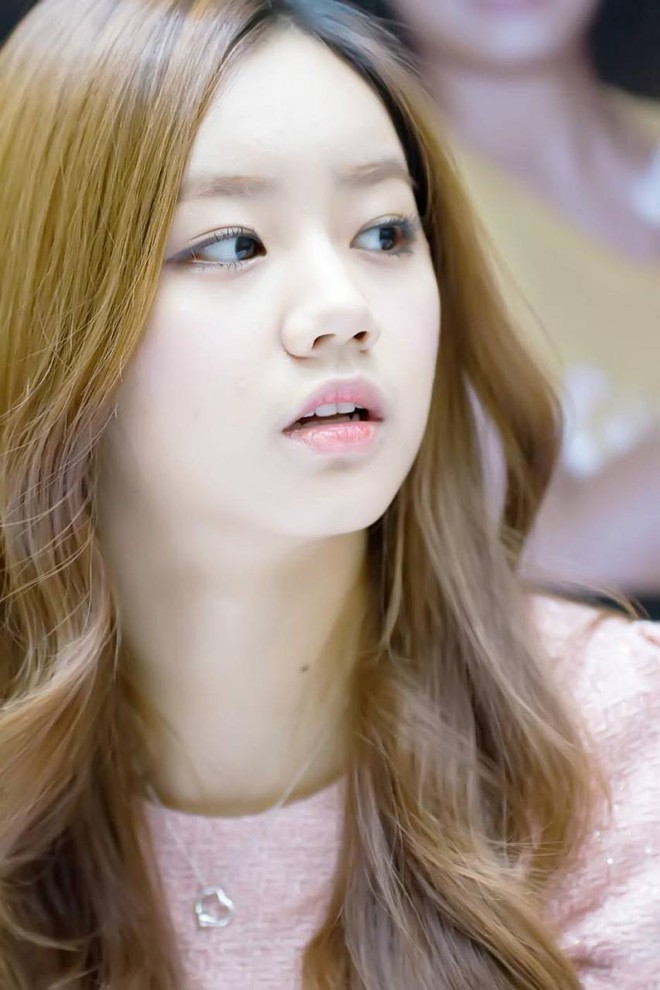 Nữ hoàng quảng cáo từng vượt mặt Suzy, giờ viral với khoảnh khắc ai thấy cũng muốn cưng chiều- Ảnh 22.