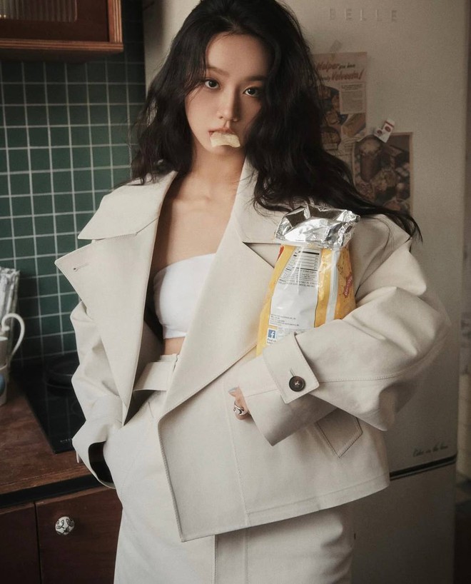 Nữ hoàng quảng cáo từng vượt mặt Suzy, giờ viral với khoảnh khắc ai thấy cũng muốn cưng chiều- Ảnh 12.