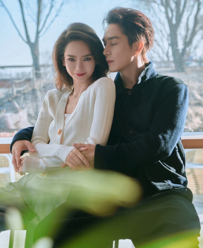 Nhan sắc biến dạng bị ví như "người ngoài hành tinh" của mỹ nhân xinh như búp bê trên sóng truyền hình- Ảnh 9.