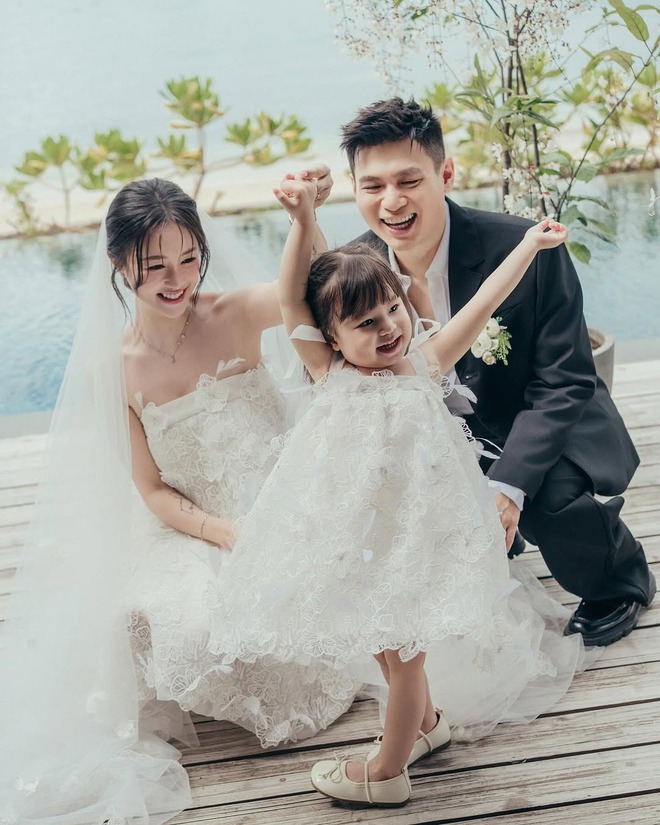 Cô dâu "hot" nhất tháng 3 Salim: Điểm mặc đẹp là 10!- Ảnh 2.