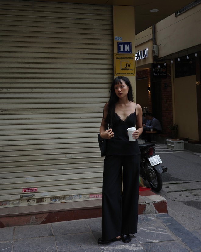 Nữ du kích Ba Hương của phim "Địa Đạo": Người mẫu có thần thái ngút ngàn, phong cách thời trang tuyệt đối điện ảnh- Ảnh 14.