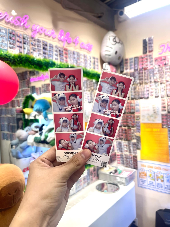 100k/ tấm ảnh nhưng dân tình vẫn rần rần chen nhau “lên hình” ở photobooth: Có gì mà hot đến thế? - Ảnh 4.