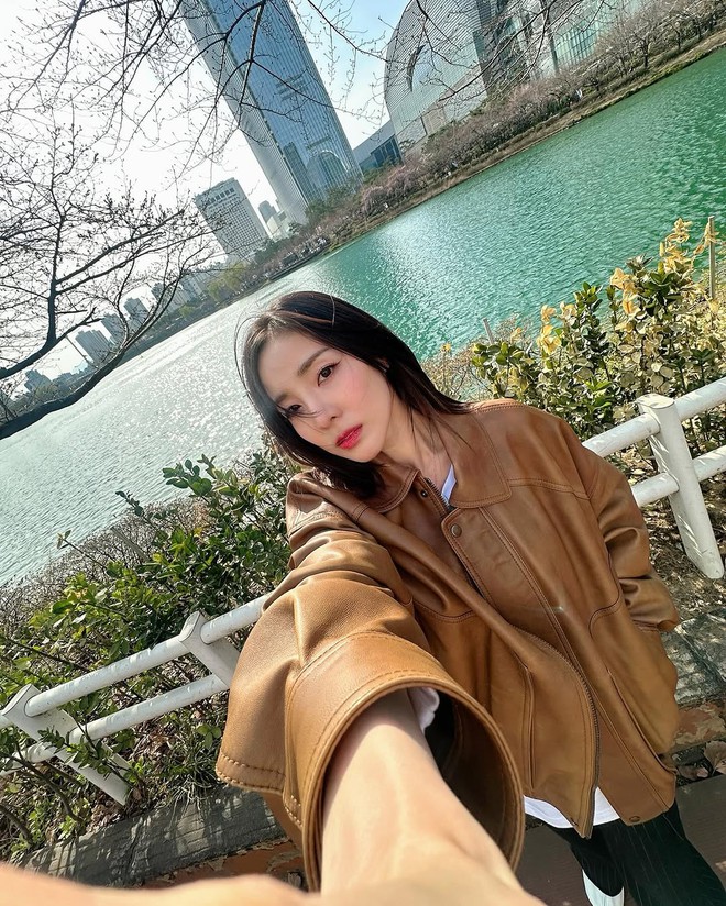 "Chị đại" của làng giải trí Hàn: Tuổi 40+ vẫn trẻ như chồi non, làn da mướt rượt không thua thiếu nữ- Ảnh 2.